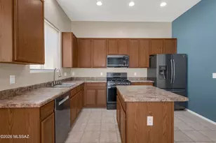 2511 N Avenida TABICA, Green Valley, AZ 85614 - Photo 5