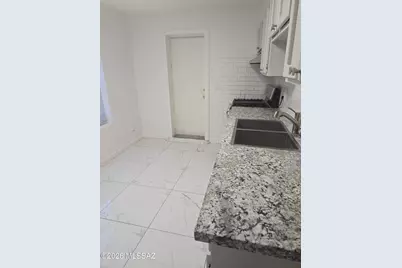 332 W Illinois Street #2, Tucson, AZ 85714 - Photo 7