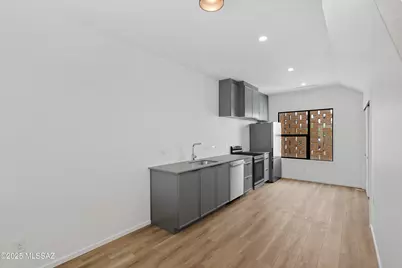 32 W 18th Street, Tucson, AZ 85701 - Photo 13