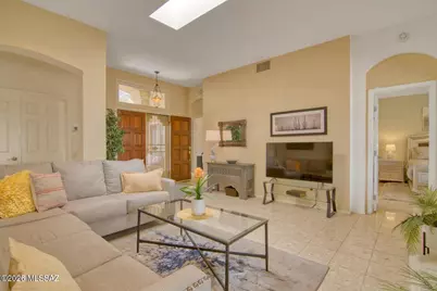 1232 E Camino Diestro, Oro Valley, AZ 85704 - Photo 11