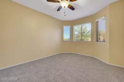 8753 N Moonfire Drive, Tucson, AZ 85743 - Photo 17