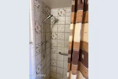 6956 E Luana Drive, Tucson, AZ 85710 - Photo 9