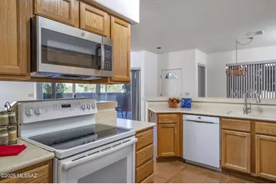3791 N Lost Chestnut Drive, Tucson, AZ 85719 - Photo 7