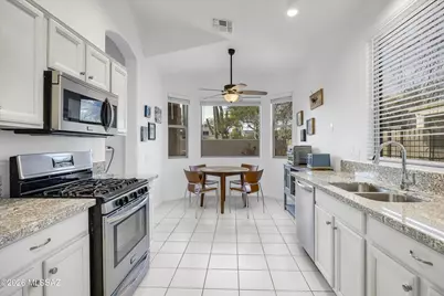 12929 N Meadview Way, Oro Valley, AZ 85755 - Photo 9