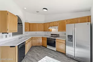 9611 E Caldwell Dr, Tucson, AZ 85747 - Photo 15