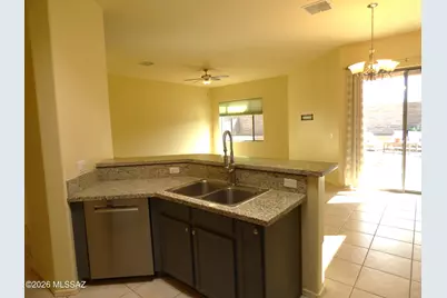 8450 N Sunny Rock Ridge Drive, Tucson, AZ 85743 - Photo 7