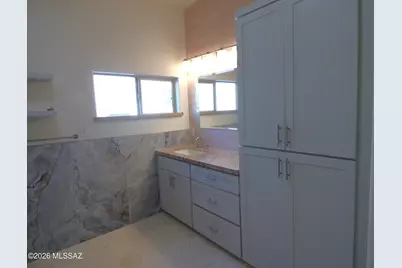 8450 N Sunny Rock Ridge Drive, Tucson, AZ 85743 - Photo 17