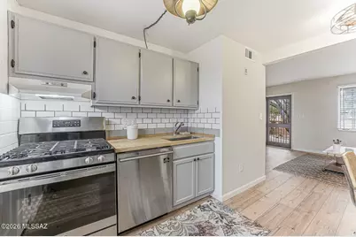 221 S Paseo Tierra #A, Green Valley, AZ 85614 - Photo 5