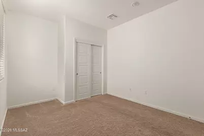 7803 S Sugarbend Drive, Tucson, AZ 85757 - Photo 13