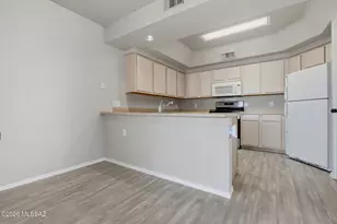 1547 N Paseo La Tinaja, Green Valley, AZ 85614 - Photo 9