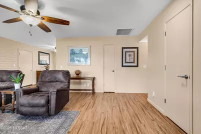 241 E La Espina, Green Valley, AZ 85614 - Photo 3