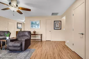 241 E La Espina, Green Valley, AZ 85614 - Photo 3