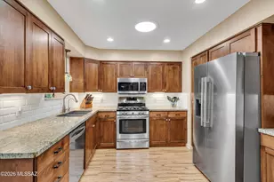 241 E La Espina, Green Valley, AZ 85614 - Photo 7