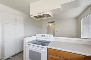 9552 E Irene St, Tucson, AZ 85730 - Photo 9