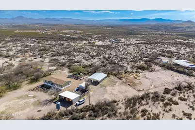 1886 E Robins Roost Trail, Huachuca City, AZ 85616 - Photo 5