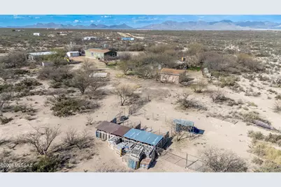 1886 E Robins Roost Trail, Huachuca City, AZ 85616 - Photo 7