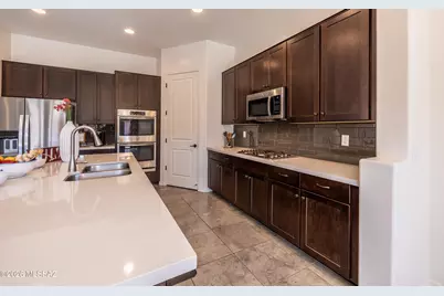 8881 E Wright School Loop, Tucson, AZ 85715 - Photo 5