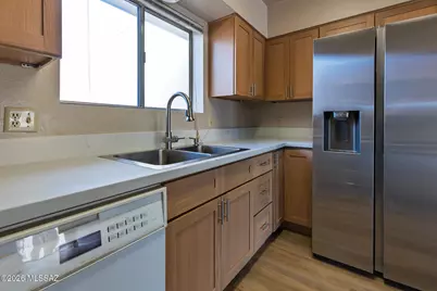 7336 N Las Quintas Drive, Tucson, AZ 85704 - Photo 9