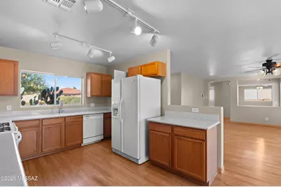 8194 N Iron Ridge Drive, Tucson, AZ 85743 - Photo 29