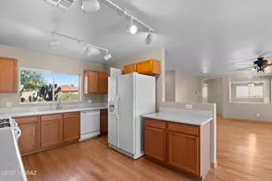 8194 N Iron Ridge Dr, Tucson, AZ 85743 - Photo 29