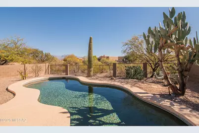 8194 N Iron Ridge Drive, Tucson, AZ 85743 - Photo 13