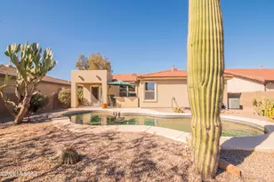 8194 N Iron Ridge Dr, Tucson, AZ 85743 - Photo 19