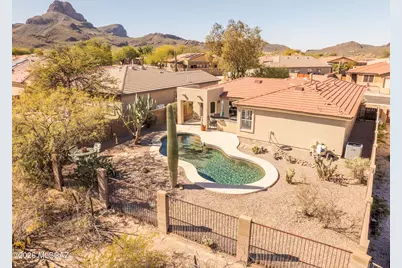 8194 N Iron Ridge Drive, Tucson, AZ 85743 - Photo 9