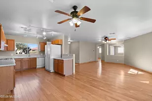 8194 N Iron Ridge Dr, Tucson, AZ 85743 - Photo 27