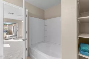 8194 N Iron Ridge Dr, Tucson, AZ 85743 - Photo 41