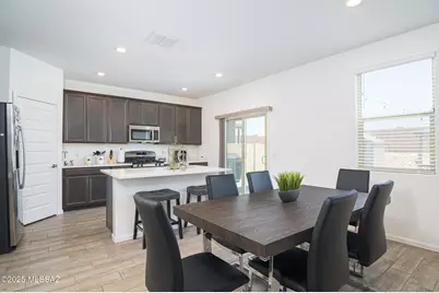 7121 W Vineridge Drive, Tucson, AZ 85757 - Photo 13