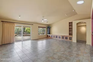 2630 E Genevieve Way, Green Valley, AZ 85614 - Photo 9