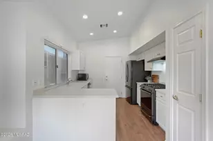 2247 E Jonquil St, Oro Valley, AZ 85755 - Photo 9