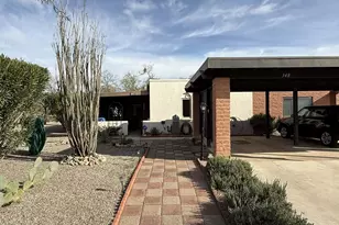 348 W Via Del Heroe, Green Valley, AZ 85614 - Photo 1