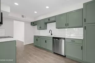 7081 E Calle Betelgeux, Tucson, AZ 85710 - Photo 13