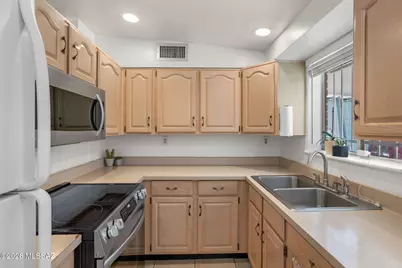 5200 E 28th Street, Tucson, AZ 85711 - Photo 11