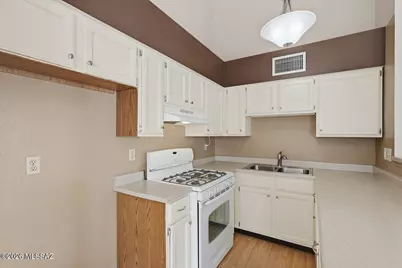 8876 N Carolanne Drive, Tucson, AZ 85742 - Photo 9