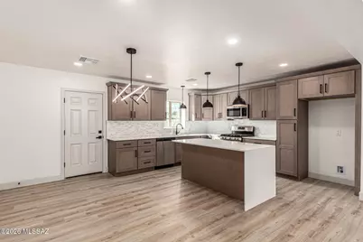 2032 E Florence Drive, Tucson, AZ 85719 - Photo 9