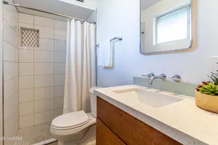 7426 E Montecito Dr, Tucson, AZ 85710 - Photo 25