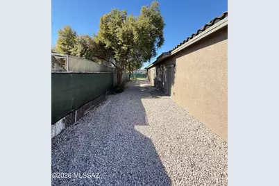 4205 N 16th Place, Tucson, AZ 85705 - Photo 19