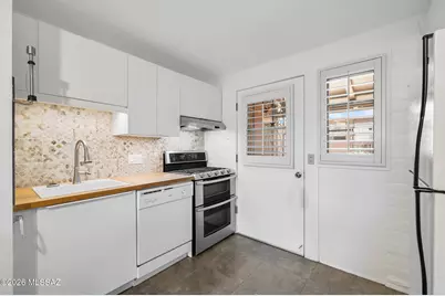 328 S Paseo Pena #D, Green Valley, AZ 85614 - Photo 9