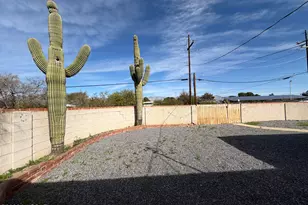 8271 E Kenyon Dr, Tucson, AZ 85710 - Photo 19