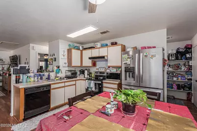 2595 E Warwick Castle Lane, Tucson, AZ 85706 - Photo 9