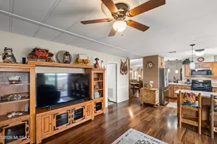 105 W Mora Dr, Green Valley, AZ 85614 - Photo 11