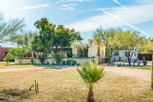 1129 W Middleton Rd, Tucson, AZ 85704 - Photo 1