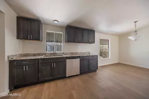 3378 W Grovesnor Pl, Tucson, AZ 85746 - Photo 9