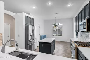 1252 S Desert Vista Dr, Tucson, AZ 85748 - Photo 15