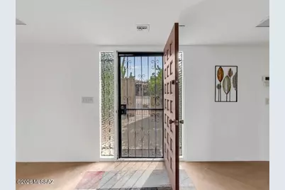 10083 N Valle Del Oro Drive, Oro Valley, AZ 85737 - Photo 5