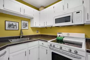 6655 N Canyon Crest Dr, Tucson, AZ 85750 - Photo 11