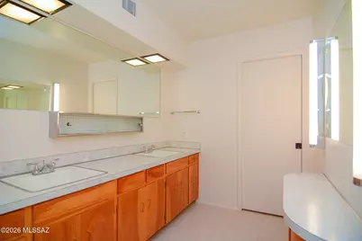 9043 E Bellevue Street, Tucson, AZ 85715 - Photo 25