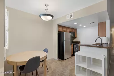 101 S Players Club Drive #11202, Tucson, AZ 85745 - Photo 17